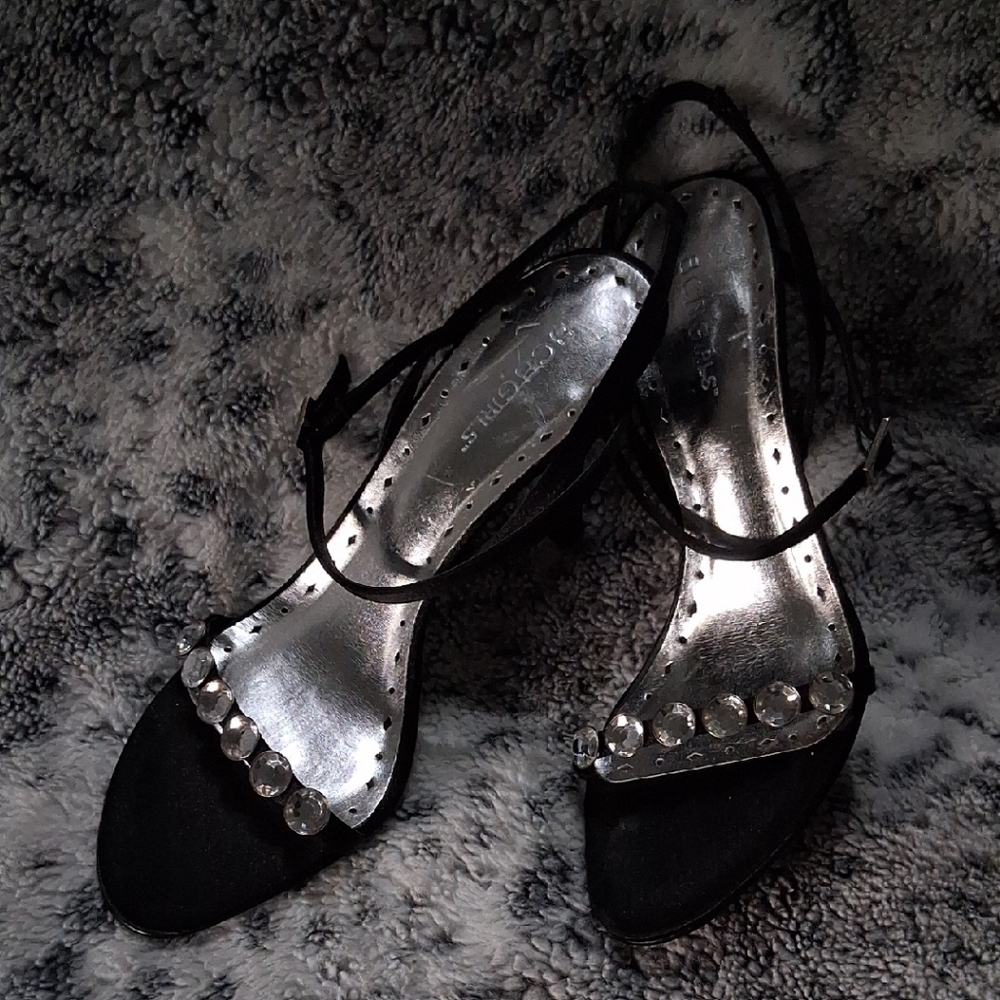 Chic Black and Silver Women's Sandals